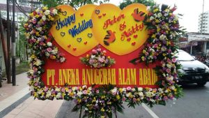 Papan Bunga Anniversary Gunungsari